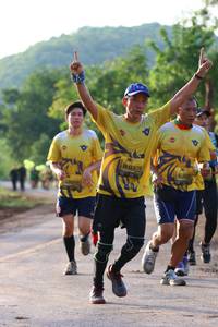 BIB: 0375, 102
                            <button type="button" onclick="openModal(5013625)" class="btn btn-primary btn-sm float-right btn-popup" data-toggle="modal" data-target=".modal-high-quality">
                        <i class="fas fa-shopping-cart"></i> Add to Cart
                    </button>
                                            <button type="button" onclick="isThisMe(5013625, true)" class="btn btn-success btn-sm float-right btn-popup btn-isme hidden" data-toggle="tooltip" data-placement="bottom" title="นี่คือรูปของคุณใช่ไหม คลิกที่นี่เพื่อเอาเข้าอัลบั้ม">
                        <i class="fas fa-plus"></i> Add to album
                    </button>
                    <button type="button" onclick="isThisMe(5013625, false)" class="btn btn-warning btn-sm float-right btn-popup btn-isnotme hidden">
                        <i class="fas fa-ban"></i> Remove from album
                    </button>