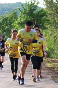 BIB: 895
                            <button type="button" onclick="openModal(5061102)" class="btn btn-primary btn-sm float-right btn-popup" data-toggle="modal" data-target=".modal-high-quality">
                        <i class="fas fa-shopping-cart"></i> Add to Cart
                    </button>
                                            <button type="button" onclick="isThisMe(5061102, true)" class="btn btn-success btn-sm float-right btn-popup btn-isme hidden" data-toggle="tooltip" data-placement="bottom" title="นี่คือรูปของคุณใช่ไหม คลิกที่นี่เพื่อเอาเข้าอัลบั้ม">
                        <i class="fas fa-plus"></i> Add to album
                    </button>
                    <button type="button" onclick="isThisMe(5061102, false)" class="btn btn-warning btn-sm float-right btn-popup btn-isnotme hidden">
                        <i class="fas fa-ban"></i> Remove from album
                    </button>