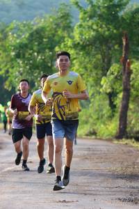 BIB: 0910
                            <button type="button" onclick="openModal(5017163)" class="btn btn-primary btn-sm float-right btn-popup" data-toggle="modal" data-target=".modal-high-quality">
                        <i class="fas fa-shopping-cart"></i> Add to Cart
                    </button>
                                            <button type="button" onclick="isThisMe(5017163, true)" class="btn btn-success btn-sm float-right btn-popup btn-isme hidden" data-toggle="tooltip" data-placement="bottom" title="นี่คือรูปของคุณใช่ไหม คลิกที่นี่เพื่อเอาเข้าอัลบั้ม">
                        <i class="fas fa-plus"></i> Add to album
                    </button>
                    <button type="button" onclick="isThisMe(5017163, false)" class="btn btn-warning btn-sm float-right btn-popup btn-isnotme hidden">
                        <i class="fas fa-ban"></i> Remove from album
                    </button>