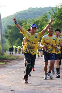 BIB: 0375, 103
                            <button type="button" onclick="openModal(5013624)" class="btn btn-primary btn-sm float-right btn-popup" data-toggle="modal" data-target=".modal-high-quality">
                        <i class="fas fa-shopping-cart"></i> Add to Cart
                    </button>
                                            <button type="button" onclick="isThisMe(5013624, true)" class="btn btn-success btn-sm float-right btn-popup btn-isme hidden" data-toggle="tooltip" data-placement="bottom" title="นี่คือรูปของคุณใช่ไหม คลิกที่นี่เพื่อเอาเข้าอัลบั้ม">
                        <i class="fas fa-plus"></i> Add to album
                    </button>
                    <button type="button" onclick="isThisMe(5013624, false)" class="btn btn-warning btn-sm float-right btn-popup btn-isnotme hidden">
                        <i class="fas fa-ban"></i> Remove from album
                    </button>