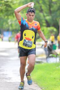 BIB: 1092
                            <button type="button" onclick="openModal(5187571)" class="btn btn-primary btn-sm float-right btn-popup" data-toggle="modal" data-target=".modal-high-quality">
                        <i class="fas fa-shopping-cart"></i> Add to Cart
                    </button>
                                            <button type="button" onclick="isThisMe(5187571, true)" class="btn btn-success btn-sm float-right btn-popup btn-isme hidden" data-toggle="tooltip" data-placement="bottom" title="นี่คือรูปของคุณใช่ไหม คลิกที่นี่เพื่อเอาเข้าอัลบั้ม">
                        <i class="fas fa-plus"></i> Add to album
                    </button>
                    <button type="button" onclick="isThisMe(5187571, false)" class="btn btn-warning btn-sm float-right btn-popup btn-isnotme hidden">
                        <i class="fas fa-ban"></i> Remove from album
                    </button>