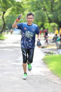 BIB: 0774
                            <button type="button" onclick="openModal(5187707)" class="btn btn-primary btn-sm float-right btn-popup" data-toggle="modal" data-target=".modal-high-quality">
                        <i class="fas fa-shopping-cart"></i> Add to Cart
                    </button>
                                            <button type="button" onclick="isThisMe(5187707, true)" class="btn btn-success btn-sm float-right btn-popup btn-isme hidden" data-toggle="tooltip" data-placement="bottom" title="นี่คือรูปของคุณใช่ไหม คลิกที่นี่เพื่อเอาเข้าอัลบั้ม">
                        <i class="fas fa-plus"></i> Add to album
                    </button>
                    <button type="button" onclick="isThisMe(5187707, false)" class="btn btn-warning btn-sm float-right btn-popup btn-isnotme hidden">
                        <i class="fas fa-ban"></i> Remove from album
                    </button>