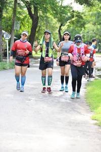 BIB: 017, 338, 0074
                            <button type="button" onclick="openModal(5188922)" class="btn btn-primary btn-sm float-right btn-popup" data-toggle="modal" data-target=".modal-high-quality">
                        <i class="fas fa-shopping-cart"></i> Add to Cart
                    </button>
                                            <button type="button" onclick="isThisMe(5188922, true)" class="btn btn-success btn-sm float-right btn-popup btn-isme hidden" data-toggle="tooltip" data-placement="bottom" title="นี่คือรูปของคุณใช่ไหม คลิกที่นี่เพื่อเอาเข้าอัลบั้ม">
                        <i class="fas fa-plus"></i> Add to album
                    </button>
                    <button type="button" onclick="isThisMe(5188922, false)" class="btn btn-warning btn-sm float-right btn-popup btn-isnotme hidden">
                        <i class="fas fa-ban"></i> Remove from album
                    </button>