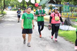 BIB: 1001, 461
                            <button type="button" onclick="openModal(5187415)" class="btn btn-primary btn-sm float-right btn-popup" data-toggle="modal" data-target=".modal-high-quality">
                        <i class="fas fa-shopping-cart"></i> Add to Cart
                    </button>
                                            <button type="button" onclick="isThisMe(5187415, true)" class="btn btn-success btn-sm float-right btn-popup btn-isme hidden" data-toggle="tooltip" data-placement="bottom" title="นี่คือรูปของคุณใช่ไหม คลิกที่นี่เพื่อเอาเข้าอัลบั้ม">
                        <i class="fas fa-plus"></i> Add to album
                    </button>
                    <button type="button" onclick="isThisMe(5187415, false)" class="btn btn-warning btn-sm float-right btn-popup btn-isnotme hidden">
                        <i class="fas fa-ban"></i> Remove from album
                    </button>