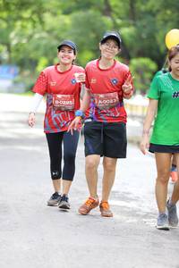 BIB: 0295, 0023
                            <button type="button" onclick="openModal(5187460)" class="btn btn-primary btn-sm float-right btn-popup" data-toggle="modal" data-target=".modal-high-quality">
                        <i class="fas fa-shopping-cart"></i> Add to Cart
                    </button>
                                            <button type="button" onclick="isThisMe(5187460, true)" class="btn btn-success btn-sm float-right btn-popup btn-isme hidden" data-toggle="tooltip" data-placement="bottom" title="นี่คือรูปของคุณใช่ไหม คลิกที่นี่เพื่อเอาเข้าอัลบั้ม">
                        <i class="fas fa-plus"></i> Add to album
                    </button>
                    <button type="button" onclick="isThisMe(5187460, false)" class="btn btn-warning btn-sm float-right btn-popup btn-isnotme hidden">
                        <i class="fas fa-ban"></i> Remove from album
                    </button>