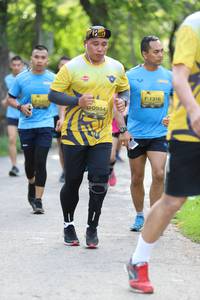 BIB: 1316, 0994
                            <button type="button" onclick="openModal(5182578)" class="btn btn-primary btn-sm float-right btn-popup" data-toggle="modal" data-target=".modal-high-quality">
                        <i class="fas fa-shopping-cart"></i> Add to Cart
                    </button>
                                            <button type="button" onclick="isThisMe(5182578, true)" class="btn btn-success btn-sm float-right btn-popup btn-isme hidden" data-toggle="tooltip" data-placement="bottom" title="นี่คือรูปของคุณใช่ไหม คลิกที่นี่เพื่อเอาเข้าอัลบั้ม">
                        <i class="fas fa-plus"></i> Add to album
                    </button>
                    <button type="button" onclick="isThisMe(5182578, false)" class="btn btn-warning btn-sm float-right btn-popup btn-isnotme hidden">
                        <i class="fas fa-ban"></i> Remove from album
                    </button>