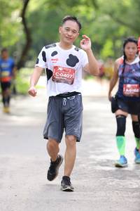 BIB: 0407
                            <button type="button" onclick="openModal(5184866)" class="btn btn-primary btn-sm float-right btn-popup" data-toggle="modal" data-target=".modal-high-quality">
                        <i class="fas fa-shopping-cart"></i> Add to Cart
                    </button>
                                            <button type="button" onclick="isThisMe(5184866, true)" class="btn btn-success btn-sm float-right btn-popup btn-isme hidden" data-toggle="tooltip" data-placement="bottom" title="นี่คือรูปของคุณใช่ไหม คลิกที่นี่เพื่อเอาเข้าอัลบั้ม">
                        <i class="fas fa-plus"></i> Add to album
                    </button>
                    <button type="button" onclick="isThisMe(5184866, false)" class="btn btn-warning btn-sm float-right btn-popup btn-isnotme hidden">
                        <i class="fas fa-ban"></i> Remove from album
                    </button>