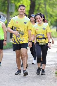 BIB: 3816, 0817
                            <button type="button" onclick="openModal(5182342)" class="btn btn-primary btn-sm float-right btn-popup" data-toggle="modal" data-target=".modal-high-quality">
                        <i class="fas fa-shopping-cart"></i> Add to Cart
                    </button>
                                            <button type="button" onclick="isThisMe(5182342, true)" class="btn btn-success btn-sm float-right btn-popup btn-isme hidden" data-toggle="tooltip" data-placement="bottom" title="นี่คือรูปของคุณใช่ไหม คลิกที่นี่เพื่อเอาเข้าอัลบั้ม">
                        <i class="fas fa-plus"></i> Add to album
                    </button>
                    <button type="button" onclick="isThisMe(5182342, false)" class="btn btn-warning btn-sm float-right btn-popup btn-isnotme hidden">
                        <i class="fas fa-ban"></i> Remove from album
                    </button>