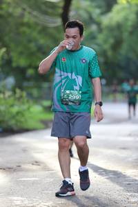 BIB: 299
                            <button type="button" onclick="openModal(5176033)" class="btn btn-primary btn-sm float-right btn-popup" data-toggle="modal" data-target=".modal-high-quality">
                        <i class="fas fa-shopping-cart"></i> Add to Cart
                    </button>
                                            <button type="button" onclick="isThisMe(5176033, true)" class="btn btn-success btn-sm float-right btn-popup btn-isme hidden" data-toggle="tooltip" data-placement="bottom" title="นี่คือรูปของคุณใช่ไหม คลิกที่นี่เพื่อเอาเข้าอัลบั้ม">
                        <i class="fas fa-plus"></i> Add to album
                    </button>
                    <button type="button" onclick="isThisMe(5176033, false)" class="btn btn-warning btn-sm float-right btn-popup btn-isnotme hidden">
                        <i class="fas fa-ban"></i> Remove from album
                    </button>