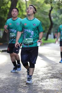 BIB: 6571, 629
                            <button type="button" onclick="openModal(5177463)" class="btn btn-primary btn-sm float-right btn-popup" data-toggle="modal" data-target=".modal-high-quality">
                        <i class="fas fa-shopping-cart"></i> Add to Cart
                    </button>
                                            <button type="button" onclick="isThisMe(5177463, true)" class="btn btn-success btn-sm float-right btn-popup btn-isme hidden" data-toggle="tooltip" data-placement="bottom" title="นี่คือรูปของคุณใช่ไหม คลิกที่นี่เพื่อเอาเข้าอัลบั้ม">
                        <i class="fas fa-plus"></i> Add to album
                    </button>
                    <button type="button" onclick="isThisMe(5177463, false)" class="btn btn-warning btn-sm float-right btn-popup btn-isnotme hidden">
                        <i class="fas fa-ban"></i> Remove from album
                    </button>