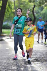 BIB: 606
                            <button type="button" onclick="openModal(5177656)" class="btn btn-primary btn-sm float-right btn-popup" data-toggle="modal" data-target=".modal-high-quality">
                        <i class="fas fa-shopping-cart"></i> Add to Cart
                    </button>
                                            <button type="button" onclick="isThisMe(5177656, true)" class="btn btn-success btn-sm float-right btn-popup btn-isme hidden" data-toggle="tooltip" data-placement="bottom" title="นี่คือรูปของคุณใช่ไหม คลิกที่นี่เพื่อเอาเข้าอัลบั้ม">
                        <i class="fas fa-plus"></i> Add to album
                    </button>
                    <button type="button" onclick="isThisMe(5177656, false)" class="btn btn-warning btn-sm float-right btn-popup btn-isnotme hidden">
                        <i class="fas fa-ban"></i> Remove from album
                    </button>