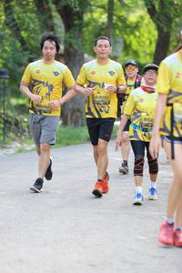 BIB: 0060, 03621
                            <button type="button" onclick="openModal(5181987)" class="btn btn-primary btn-sm float-right btn-popup" data-toggle="modal" data-target=".modal-high-quality">
                        <i class="fas fa-shopping-cart"></i> Add to Cart
                    </button>
                                            <button type="button" onclick="isThisMe(5181987, true)" class="btn btn-success btn-sm float-right btn-popup btn-isme hidden" data-toggle="tooltip" data-placement="bottom" title="นี่คือรูปของคุณใช่ไหม คลิกที่นี่เพื่อเอาเข้าอัลบั้ม">
                        <i class="fas fa-plus"></i> Add to album
                    </button>
                    <button type="button" onclick="isThisMe(5181987, false)" class="btn btn-warning btn-sm float-right btn-popup btn-isnotme hidden">
                        <i class="fas fa-ban"></i> Remove from album
                    </button>