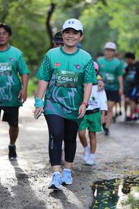 BIB: 424
                            <button type="button" onclick="openModal(5179001)" class="btn btn-primary btn-sm float-right btn-popup" data-toggle="modal" data-target=".modal-high-quality">
                        <i class="fas fa-shopping-cart"></i> Add to Cart
                    </button>
                                            <button type="button" onclick="isThisMe(5179001, true)" class="btn btn-success btn-sm float-right btn-popup btn-isme hidden" data-toggle="tooltip" data-placement="bottom" title="นี่คือรูปของคุณใช่ไหม คลิกที่นี่เพื่อเอาเข้าอัลบั้ม">
                        <i class="fas fa-plus"></i> Add to album
                    </button>
                    <button type="button" onclick="isThisMe(5179001, false)" class="btn btn-warning btn-sm float-right btn-popup btn-isnotme hidden">
                        <i class="fas fa-ban"></i> Remove from album
                    </button>
