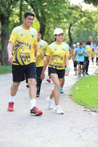 BIB: 0406, 0405
                            <button type="button" onclick="openModal(5182574)" class="btn btn-primary btn-sm float-right btn-popup" data-toggle="modal" data-target=".modal-high-quality">
                        <i class="fas fa-shopping-cart"></i> Add to Cart
                    </button>
                                            <button type="button" onclick="isThisMe(5182574, true)" class="btn btn-success btn-sm float-right btn-popup btn-isme hidden" data-toggle="tooltip" data-placement="bottom" title="นี่คือรูปของคุณใช่ไหม คลิกที่นี่เพื่อเอาเข้าอัลบั้ม">
                        <i class="fas fa-plus"></i> Add to album
                    </button>
                    <button type="button" onclick="isThisMe(5182574, false)" class="btn btn-warning btn-sm float-right btn-popup btn-isnotme hidden">
                        <i class="fas fa-ban"></i> Remove from album
                    </button>