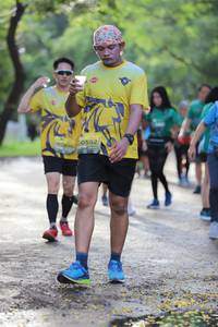 BIB: 0552
                            <button type="button" onclick="openModal(5177816)" class="btn btn-primary btn-sm float-right btn-popup" data-toggle="modal" data-target=".modal-high-quality">
                        <i class="fas fa-shopping-cart"></i> Add to Cart
                    </button>
                                            <button type="button" onclick="isThisMe(5177816, true)" class="btn btn-success btn-sm float-right btn-popup btn-isme hidden" data-toggle="tooltip" data-placement="bottom" title="นี่คือรูปของคุณใช่ไหม คลิกที่นี่เพื่อเอาเข้าอัลบั้ม">
                        <i class="fas fa-plus"></i> Add to album
                    </button>
                    <button type="button" onclick="isThisMe(5177816, false)" class="btn btn-warning btn-sm float-right btn-popup btn-isnotme hidden">
                        <i class="fas fa-ban"></i> Remove from album
                    </button>