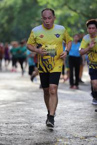 BIB: 0168
                            <button type="button" onclick="openModal(5178539)" class="btn btn-primary btn-sm float-right btn-popup" data-toggle="modal" data-target=".modal-high-quality">
                        <i class="fas fa-shopping-cart"></i> Add to Cart
                    </button>
                                            <button type="button" onclick="isThisMe(5178539, true)" class="btn btn-success btn-sm float-right btn-popup btn-isme hidden" data-toggle="tooltip" data-placement="bottom" title="นี่คือรูปของคุณใช่ไหม คลิกที่นี่เพื่อเอาเข้าอัลบั้ม">
                        <i class="fas fa-plus"></i> Add to album
                    </button>
                    <button type="button" onclick="isThisMe(5178539, false)" class="btn btn-warning btn-sm float-right btn-popup btn-isnotme hidden">
                        <i class="fas fa-ban"></i> Remove from album
                    </button>