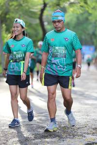 BIB: 113, 261
                            <button type="button" onclick="openModal(5177434)" class="btn btn-primary btn-sm float-right btn-popup" data-toggle="modal" data-target=".modal-high-quality">
                        <i class="fas fa-shopping-cart"></i> Add to Cart
                    </button>
                                            <button type="button" onclick="isThisMe(5177434, true)" class="btn btn-success btn-sm float-right btn-popup btn-isme hidden" data-toggle="tooltip" data-placement="bottom" title="นี่คือรูปของคุณใช่ไหม คลิกที่นี่เพื่อเอาเข้าอัลบั้ม">
                        <i class="fas fa-plus"></i> Add to album
                    </button>
                    <button type="button" onclick="isThisMe(5177434, false)" class="btn btn-warning btn-sm float-right btn-popup btn-isnotme hidden">
                        <i class="fas fa-ban"></i> Remove from album
                    </button>