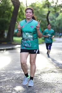 BIB: 164
                            <button type="button" onclick="openModal(5176550)" class="btn btn-primary btn-sm float-right btn-popup" data-toggle="modal" data-target=".modal-high-quality">
                        <i class="fas fa-shopping-cart"></i> Add to Cart
                    </button>
                                            <button type="button" onclick="isThisMe(5176550, true)" class="btn btn-success btn-sm float-right btn-popup btn-isme hidden" data-toggle="tooltip" data-placement="bottom" title="นี่คือรูปของคุณใช่ไหม คลิกที่นี่เพื่อเอาเข้าอัลบั้ม">
                        <i class="fas fa-plus"></i> Add to album
                    </button>
                    <button type="button" onclick="isThisMe(5176550, false)" class="btn btn-warning btn-sm float-right btn-popup btn-isnotme hidden">
                        <i class="fas fa-ban"></i> Remove from album
                    </button>