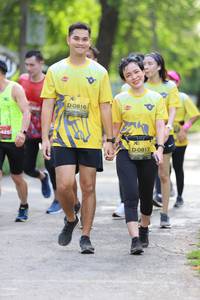 BIB: 0816, 425, 0817
                            <button type="button" onclick="openModal(5182333)" class="btn btn-primary btn-sm float-right btn-popup" data-toggle="modal" data-target=".modal-high-quality">
                        <i class="fas fa-shopping-cart"></i> Add to Cart
                    </button>
                                            <button type="button" onclick="isThisMe(5182333, true)" class="btn btn-success btn-sm float-right btn-popup btn-isme hidden" data-toggle="tooltip" data-placement="bottom" title="นี่คือรูปของคุณใช่ไหม คลิกที่นี่เพื่อเอาเข้าอัลบั้ม">
                        <i class="fas fa-plus"></i> Add to album
                    </button>
                    <button type="button" onclick="isThisMe(5182333, false)" class="btn btn-warning btn-sm float-right btn-popup btn-isnotme hidden">
                        <i class="fas fa-ban"></i> Remove from album
                    </button>