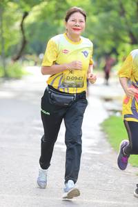 BIB: 0947
                            <button type="button" onclick="openModal(5185222)" class="btn btn-primary btn-sm float-right btn-popup" data-toggle="modal" data-target=".modal-high-quality">
                        <i class="fas fa-shopping-cart"></i> Add to Cart
                    </button>
                                            <button type="button" onclick="isThisMe(5185222, true)" class="btn btn-success btn-sm float-right btn-popup btn-isme hidden" data-toggle="tooltip" data-placement="bottom" title="นี่คือรูปของคุณใช่ไหม คลิกที่นี่เพื่อเอาเข้าอัลบั้ม">
                        <i class="fas fa-plus"></i> Add to album
                    </button>
                    <button type="button" onclick="isThisMe(5185222, false)" class="btn btn-warning btn-sm float-right btn-popup btn-isnotme hidden">
                        <i class="fas fa-ban"></i> Remove from album
                    </button>