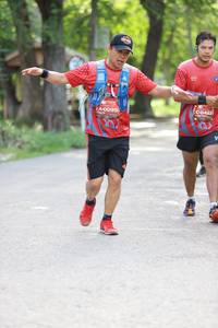 BIB: 0422, 0095
                            <button type="button" onclick="openModal(5182771)" class="btn btn-primary btn-sm float-right btn-popup" data-toggle="modal" data-target=".modal-high-quality">
                        <i class="fas fa-shopping-cart"></i> Add to Cart
                    </button>
                                            <button type="button" onclick="isThisMe(5182771, true)" class="btn btn-success btn-sm float-right btn-popup btn-isme hidden" data-toggle="tooltip" data-placement="bottom" title="นี่คือรูปของคุณใช่ไหม คลิกที่นี่เพื่อเอาเข้าอัลบั้ม">
                        <i class="fas fa-plus"></i> Add to album
                    </button>
                    <button type="button" onclick="isThisMe(5182771, false)" class="btn btn-warning btn-sm float-right btn-popup btn-isnotme hidden">
                        <i class="fas fa-ban"></i> Remove from album
                    </button>