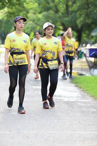BIB: 0300, 0303
                            <button type="button" onclick="openModal(5184738)" class="btn btn-primary btn-sm float-right btn-popup" data-toggle="modal" data-target=".modal-high-quality">
                        <i class="fas fa-shopping-cart"></i> Add to Cart
                    </button>
                                            <button type="button" onclick="isThisMe(5184738, true)" class="btn btn-success btn-sm float-right btn-popup btn-isme hidden" data-toggle="tooltip" data-placement="bottom" title="นี่คือรูปของคุณใช่ไหม คลิกที่นี่เพื่อเอาเข้าอัลบั้ม">
                        <i class="fas fa-plus"></i> Add to album
                    </button>
                    <button type="button" onclick="isThisMe(5184738, false)" class="btn btn-warning btn-sm float-right btn-popup btn-isnotme hidden">
                        <i class="fas fa-ban"></i> Remove from album
                    </button>