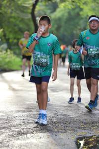 BIB: 404, 039
                            <button type="button" onclick="openModal(5177867)" class="btn btn-primary btn-sm float-right btn-popup" data-toggle="modal" data-target=".modal-high-quality">
                        <i class="fas fa-shopping-cart"></i> Add to Cart
                    </button>
                                            <button type="button" onclick="isThisMe(5177867, true)" class="btn btn-success btn-sm float-right btn-popup btn-isme hidden" data-toggle="tooltip" data-placement="bottom" title="นี่คือรูปของคุณใช่ไหม คลิกที่นี่เพื่อเอาเข้าอัลบั้ม">
                        <i class="fas fa-plus"></i> Add to album
                    </button>
                    <button type="button" onclick="isThisMe(5177867, false)" class="btn btn-warning btn-sm float-right btn-popup btn-isnotme hidden">
                        <i class="fas fa-ban"></i> Remove from album
                    </button>