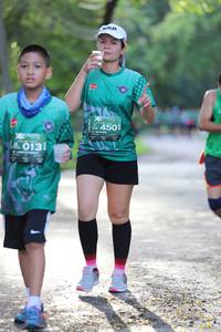 BIB: 450, 013
                            <button type="button" onclick="openModal(5176406)" class="btn btn-primary btn-sm float-right btn-popup" data-toggle="modal" data-target=".modal-high-quality">
                        <i class="fas fa-shopping-cart"></i> Add to Cart
                    </button>
                                            <button type="button" onclick="isThisMe(5176406, true)" class="btn btn-success btn-sm float-right btn-popup btn-isme hidden" data-toggle="tooltip" data-placement="bottom" title="นี่คือรูปของคุณใช่ไหม คลิกที่นี่เพื่อเอาเข้าอัลบั้ม">
                        <i class="fas fa-plus"></i> Add to album
                    </button>
                    <button type="button" onclick="isThisMe(5176406, false)" class="btn btn-warning btn-sm float-right btn-popup btn-isnotme hidden">
                        <i class="fas fa-ban"></i> Remove from album
                    </button>