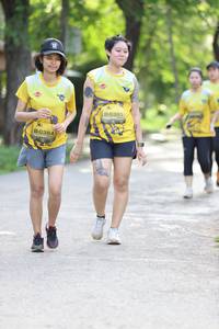 BIB: 0385, 0384
                            <button type="button" onclick="openModal(5183074)" class="btn btn-primary btn-sm float-right btn-popup" data-toggle="modal" data-target=".modal-high-quality">
                        <i class="fas fa-shopping-cart"></i> Add to Cart
                    </button>
                                            <button type="button" onclick="isThisMe(5183074, true)" class="btn btn-success btn-sm float-right btn-popup btn-isme hidden" data-toggle="tooltip" data-placement="bottom" title="นี่คือรูปของคุณใช่ไหม คลิกที่นี่เพื่อเอาเข้าอัลบั้ม">
                        <i class="fas fa-plus"></i> Add to album
                    </button>
                    <button type="button" onclick="isThisMe(5183074, false)" class="btn btn-warning btn-sm float-right btn-popup btn-isnotme hidden">
                        <i class="fas fa-ban"></i> Remove from album
                    </button>