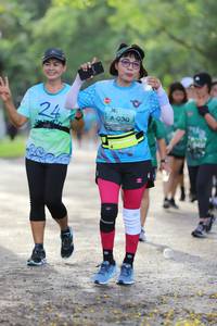 BIB: 030, 943
                            <button type="button" onclick="openModal(5177605)" class="btn btn-primary btn-sm float-right btn-popup" data-toggle="modal" data-target=".modal-high-quality">
                        <i class="fas fa-shopping-cart"></i> Add to Cart
                    </button>
                                            <button type="button" onclick="isThisMe(5177605, true)" class="btn btn-success btn-sm float-right btn-popup btn-isme hidden" data-toggle="tooltip" data-placement="bottom" title="นี่คือรูปของคุณใช่ไหม คลิกที่นี่เพื่อเอาเข้าอัลบั้ม">
                        <i class="fas fa-plus"></i> Add to album
                    </button>
                    <button type="button" onclick="isThisMe(5177605, false)" class="btn btn-warning btn-sm float-right btn-popup btn-isnotme hidden">
                        <i class="fas fa-ban"></i> Remove from album
                    </button>