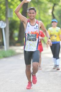 BIB: 0911
                            <button type="button" onclick="openModal(5183150)" class="btn btn-primary btn-sm float-right btn-popup" data-toggle="modal" data-target=".modal-high-quality">
                        <i class="fas fa-shopping-cart"></i> Add to Cart
                    </button>
                                            <button type="button" onclick="isThisMe(5183150, true)" class="btn btn-success btn-sm float-right btn-popup btn-isme hidden" data-toggle="tooltip" data-placement="bottom" title="นี่คือรูปของคุณใช่ไหม คลิกที่นี่เพื่อเอาเข้าอัลบั้ม">
                        <i class="fas fa-plus"></i> Add to album
                    </button>
                    <button type="button" onclick="isThisMe(5183150, false)" class="btn btn-warning btn-sm float-right btn-popup btn-isnotme hidden">
                        <i class="fas fa-ban"></i> Remove from album
                    </button>