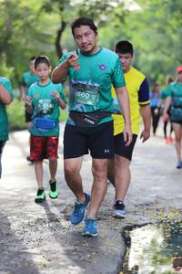 BIB: 4660, 014
                            <button type="button" onclick="openModal(5177919)" class="btn btn-primary btn-sm float-right btn-popup" data-toggle="modal" data-target=".modal-high-quality">
                        <i class="fas fa-shopping-cart"></i> Add to Cart
                    </button>
                                            <button type="button" onclick="isThisMe(5177919, true)" class="btn btn-success btn-sm float-right btn-popup btn-isme hidden" data-toggle="tooltip" data-placement="bottom" title="นี่คือรูปของคุณใช่ไหม คลิกที่นี่เพื่อเอาเข้าอัลบั้ม">
                        <i class="fas fa-plus"></i> Add to album
                    </button>
                    <button type="button" onclick="isThisMe(5177919, false)" class="btn btn-warning btn-sm float-right btn-popup btn-isnotme hidden">
                        <i class="fas fa-ban"></i> Remove from album
                    </button>