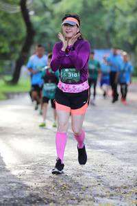 BIB: 318
                            <button type="button" onclick="openModal(5177353)" class="btn btn-primary btn-sm float-right btn-popup" data-toggle="modal" data-target=".modal-high-quality">
                        <i class="fas fa-shopping-cart"></i> Add to Cart
                    </button>
                                            <button type="button" onclick="isThisMe(5177353, true)" class="btn btn-success btn-sm float-right btn-popup btn-isme hidden" data-toggle="tooltip" data-placement="bottom" title="นี่คือรูปของคุณใช่ไหม คลิกที่นี่เพื่อเอาเข้าอัลบั้ม">
                        <i class="fas fa-plus"></i> Add to album
                    </button>
                    <button type="button" onclick="isThisMe(5177353, false)" class="btn btn-warning btn-sm float-right btn-popup btn-isnotme hidden">
                        <i class="fas fa-ban"></i> Remove from album
                    </button>