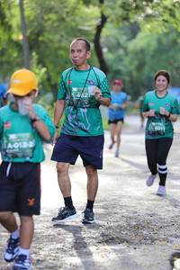 BIB: 452, 6011, 0122
                            <button type="button" onclick="openModal(5177495)" class="btn btn-primary btn-sm float-right btn-popup" data-toggle="modal" data-target=".modal-high-quality">
                        <i class="fas fa-shopping-cart"></i> Add to Cart
                    </button>
                                            <button type="button" onclick="isThisMe(5177495, true)" class="btn btn-success btn-sm float-right btn-popup btn-isme hidden" data-toggle="tooltip" data-placement="bottom" title="นี่คือรูปของคุณใช่ไหม คลิกที่นี่เพื่อเอาเข้าอัลบั้ม">
                        <i class="fas fa-plus"></i> Add to album
                    </button>
                    <button type="button" onclick="isThisMe(5177495, false)" class="btn btn-warning btn-sm float-right btn-popup btn-isnotme hidden">
                        <i class="fas fa-ban"></i> Remove from album
                    </button>