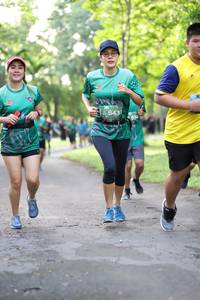 BIB: 543
                            <button type="button" onclick="openModal(5034644)" class="btn btn-primary btn-sm float-right btn-popup" data-toggle="modal" data-target=".modal-high-quality">
                        <i class="fas fa-shopping-cart"></i> Add to Cart
                    </button>
                                            <button type="button" onclick="isThisMe(5034644, true)" class="btn btn-success btn-sm float-right btn-popup btn-isme hidden" data-toggle="tooltip" data-placement="bottom" title="นี่คือรูปของคุณใช่ไหม คลิกที่นี่เพื่อเอาเข้าอัลบั้ม">
                        <i class="fas fa-plus"></i> Add to album
                    </button>
                    <button type="button" onclick="isThisMe(5034644, false)" class="btn btn-warning btn-sm float-right btn-popup btn-isnotme hidden">
                        <i class="fas fa-ban"></i> Remove from album
                    </button>