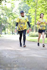 BIB: 0930, 933
                            <button type="button" onclick="openModal(5041216)" class="btn btn-primary btn-sm float-right btn-popup" data-toggle="modal" data-target=".modal-high-quality">
                        <i class="fas fa-shopping-cart"></i> Add to Cart
                    </button>
                                            <button type="button" onclick="isThisMe(5041216, true)" class="btn btn-success btn-sm float-right btn-popup btn-isme hidden" data-toggle="tooltip" data-placement="bottom" title="นี่คือรูปของคุณใช่ไหม คลิกที่นี่เพื่อเอาเข้าอัลบั้ม">
                        <i class="fas fa-plus"></i> Add to album
                    </button>
                    <button type="button" onclick="isThisMe(5041216, false)" class="btn btn-warning btn-sm float-right btn-popup btn-isnotme hidden">
                        <i class="fas fa-ban"></i> Remove from album
                    </button>
