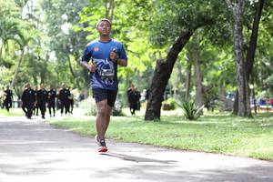 BIB: 1080
                            <button type="button" onclick="openModal(5083884)" class="btn btn-primary btn-sm float-right btn-popup" data-toggle="modal" data-target=".modal-high-quality">
                        <i class="fas fa-shopping-cart"></i> Add to Cart
                    </button>
                                            <button type="button" onclick="isThisMe(5083884, true)" class="btn btn-success btn-sm float-right btn-popup btn-isme hidden" data-toggle="tooltip" data-placement="bottom" title="นี่คือรูปของคุณใช่ไหม คลิกที่นี่เพื่อเอาเข้าอัลบั้ม">
                        <i class="fas fa-plus"></i> Add to album
                    </button>
                    <button type="button" onclick="isThisMe(5083884, false)" class="btn btn-warning btn-sm float-right btn-popup btn-isnotme hidden">
                        <i class="fas fa-ban"></i> Remove from album
                    </button>