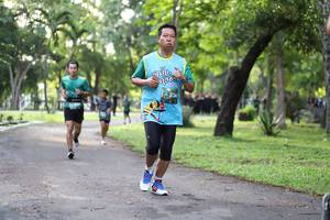 BIB: 236
                            <button type="button" onclick="openModal(5032359)" class="btn btn-primary btn-sm float-right btn-popup" data-toggle="modal" data-target=".modal-high-quality">
                        <i class="fas fa-shopping-cart"></i> Add to Cart
                    </button>
                                            <button type="button" onclick="isThisMe(5032359, true)" class="btn btn-success btn-sm float-right btn-popup btn-isme hidden" data-toggle="tooltip" data-placement="bottom" title="นี่คือรูปของคุณใช่ไหม คลิกที่นี่เพื่อเอาเข้าอัลบั้ม">
                        <i class="fas fa-plus"></i> Add to album
                    </button>
                    <button type="button" onclick="isThisMe(5032359, false)" class="btn btn-warning btn-sm float-right btn-popup btn-isnotme hidden">
                        <i class="fas fa-ban"></i> Remove from album
                    </button>