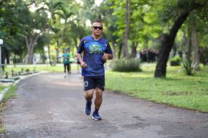 BIB: 313
                            <button type="button" onclick="openModal(5032288)" class="btn btn-primary btn-sm float-right btn-popup" data-toggle="modal" data-target=".modal-high-quality">
                        <i class="fas fa-shopping-cart"></i> Add to Cart
                    </button>
                                            <button type="button" onclick="isThisMe(5032288, true)" class="btn btn-success btn-sm float-right btn-popup btn-isme hidden" data-toggle="tooltip" data-placement="bottom" title="นี่คือรูปของคุณใช่ไหม คลิกที่นี่เพื่อเอาเข้าอัลบั้ม">
                        <i class="fas fa-plus"></i> Add to album
                    </button>
                    <button type="button" onclick="isThisMe(5032288, false)" class="btn btn-warning btn-sm float-right btn-popup btn-isnotme hidden">
                        <i class="fas fa-ban"></i> Remove from album
                    </button>