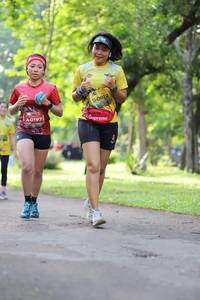 BIB: 0812, 0197
                            <button type="button" onclick="openModal(5039884)" class="btn btn-primary btn-sm float-right btn-popup" data-toggle="modal" data-target=".modal-high-quality">
                        <i class="fas fa-shopping-cart"></i> Add to Cart
                    </button>
                                            <button type="button" onclick="isThisMe(5039884, true)" class="btn btn-success btn-sm float-right btn-popup btn-isme hidden" data-toggle="tooltip" data-placement="bottom" title="นี่คือรูปของคุณใช่ไหม คลิกที่นี่เพื่อเอาเข้าอัลบั้ม">
                        <i class="fas fa-plus"></i> Add to album
                    </button>
                    <button type="button" onclick="isThisMe(5039884, false)" class="btn btn-warning btn-sm float-right btn-popup btn-isnotme hidden">
                        <i class="fas fa-ban"></i> Remove from album
                    </button>