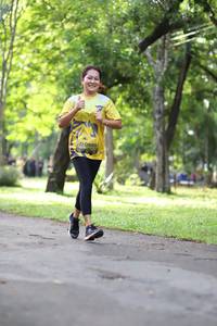 BIB: 0895
                            <button type="button" onclick="openModal(5038829)" class="btn btn-primary btn-sm float-right btn-popup" data-toggle="modal" data-target=".modal-high-quality">
                        <i class="fas fa-shopping-cart"></i> Add to Cart
                    </button>
                                            <button type="button" onclick="isThisMe(5038829, true)" class="btn btn-success btn-sm float-right btn-popup btn-isme hidden" data-toggle="tooltip" data-placement="bottom" title="นี่คือรูปของคุณใช่ไหม คลิกที่นี่เพื่อเอาเข้าอัลบั้ม">
                        <i class="fas fa-plus"></i> Add to album
                    </button>
                    <button type="button" onclick="isThisMe(5038829, false)" class="btn btn-warning btn-sm float-right btn-popup btn-isnotme hidden">
                        <i class="fas fa-ban"></i> Remove from album
                    </button>