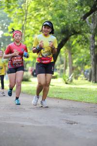BIB: 0812, 0197
                            <button type="button" onclick="openModal(5039885)" class="btn btn-primary btn-sm float-right btn-popup" data-toggle="modal" data-target=".modal-high-quality">
                        <i class="fas fa-shopping-cart"></i> Add to Cart
                    </button>
                                            <button type="button" onclick="isThisMe(5039885, true)" class="btn btn-success btn-sm float-right btn-popup btn-isme hidden" data-toggle="tooltip" data-placement="bottom" title="นี่คือรูปของคุณใช่ไหม คลิกที่นี่เพื่อเอาเข้าอัลบั้ม">
                        <i class="fas fa-plus"></i> Add to album
                    </button>
                    <button type="button" onclick="isThisMe(5039885, false)" class="btn btn-warning btn-sm float-right btn-popup btn-isnotme hidden">
                        <i class="fas fa-ban"></i> Remove from album
                    </button>