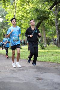 BIB: 0772
                            <button type="button" onclick="openModal(5033296)" class="btn btn-primary btn-sm float-right btn-popup" data-toggle="modal" data-target=".modal-high-quality">
                        <i class="fas fa-shopping-cart"></i> Add to Cart
                    </button>
                                            <button type="button" onclick="isThisMe(5033296, true)" class="btn btn-success btn-sm float-right btn-popup btn-isme hidden" data-toggle="tooltip" data-placement="bottom" title="นี่คือรูปของคุณใช่ไหม คลิกที่นี่เพื่อเอาเข้าอัลบั้ม">
                        <i class="fas fa-plus"></i> Add to album
                    </button>
                    <button type="button" onclick="isThisMe(5033296, false)" class="btn btn-warning btn-sm float-right btn-popup btn-isnotme hidden">
                        <i class="fas fa-ban"></i> Remove from album
                    </button>