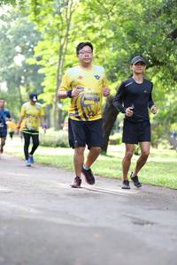 BIB: 0348
                            <button type="button" onclick="openModal(5041316)" class="btn btn-primary btn-sm float-right btn-popup" data-toggle="modal" data-target=".modal-high-quality">
                        <i class="fas fa-shopping-cart"></i> Add to Cart
                    </button>
                                            <button type="button" onclick="isThisMe(5041316, true)" class="btn btn-success btn-sm float-right btn-popup btn-isme hidden" data-toggle="tooltip" data-placement="bottom" title="นี่คือรูปของคุณใช่ไหม คลิกที่นี่เพื่อเอาเข้าอัลบั้ม">
                        <i class="fas fa-plus"></i> Add to album
                    </button>
                    <button type="button" onclick="isThisMe(5041316, false)" class="btn btn-warning btn-sm float-right btn-popup btn-isnotme hidden">
                        <i class="fas fa-ban"></i> Remove from album
                    </button>