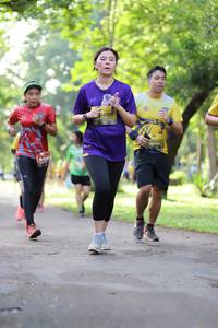 BIB: 0489
                            <button type="button" onclick="openModal(5039415)" class="btn btn-primary btn-sm float-right btn-popup" data-toggle="modal" data-target=".modal-high-quality">
                        <i class="fas fa-shopping-cart"></i> Add to Cart
                    </button>
                                            <button type="button" onclick="isThisMe(5039415, true)" class="btn btn-success btn-sm float-right btn-popup btn-isme hidden" data-toggle="tooltip" data-placement="bottom" title="นี่คือรูปของคุณใช่ไหม คลิกที่นี่เพื่อเอาเข้าอัลบั้ม">
                        <i class="fas fa-plus"></i> Add to album
                    </button>
                    <button type="button" onclick="isThisMe(5039415, false)" class="btn btn-warning btn-sm float-right btn-popup btn-isnotme hidden">
                        <i class="fas fa-ban"></i> Remove from album
                    </button>