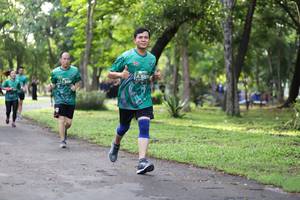 BIB: 557
                            <button type="button" onclick="openModal(5032839)" class="btn btn-primary btn-sm float-right btn-popup" data-toggle="modal" data-target=".modal-high-quality">
                        <i class="fas fa-shopping-cart"></i> Add to Cart
                    </button>
                                            <button type="button" onclick="isThisMe(5032839, true)" class="btn btn-success btn-sm float-right btn-popup btn-isme hidden" data-toggle="tooltip" data-placement="bottom" title="นี่คือรูปของคุณใช่ไหม คลิกที่นี่เพื่อเอาเข้าอัลบั้ม">
                        <i class="fas fa-plus"></i> Add to album
                    </button>
                    <button type="button" onclick="isThisMe(5032839, false)" class="btn btn-warning btn-sm float-right btn-popup btn-isnotme hidden">
                        <i class="fas fa-ban"></i> Remove from album
                    </button>