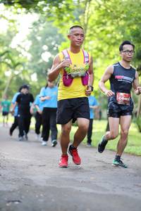 BIB: 0990, 0463
                            <button type="button" onclick="openModal(5036997)" class="btn btn-primary btn-sm float-right btn-popup" data-toggle="modal" data-target=".modal-high-quality">
                        <i class="fas fa-shopping-cart"></i> Add to Cart
                    </button>
                                            <button type="button" onclick="isThisMe(5036997, true)" class="btn btn-success btn-sm float-right btn-popup btn-isme hidden" data-toggle="tooltip" data-placement="bottom" title="นี่คือรูปของคุณใช่ไหม คลิกที่นี่เพื่อเอาเข้าอัลบั้ม">
                        <i class="fas fa-plus"></i> Add to album
                    </button>
                    <button type="button" onclick="isThisMe(5036997, false)" class="btn btn-warning btn-sm float-right btn-popup btn-isnotme hidden">
                        <i class="fas fa-ban"></i> Remove from album
                    </button>