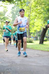 BIB: 0337, 202
                            <button type="button" onclick="openModal(5037526)" class="btn btn-primary btn-sm float-right btn-popup" data-toggle="modal" data-target=".modal-high-quality">
                        <i class="fas fa-shopping-cart"></i> Add to Cart
                    </button>
                                            <button type="button" onclick="isThisMe(5037526, true)" class="btn btn-success btn-sm float-right btn-popup btn-isme hidden" data-toggle="tooltip" data-placement="bottom" title="นี่คือรูปของคุณใช่ไหม คลิกที่นี่เพื่อเอาเข้าอัลบั้ม">
                        <i class="fas fa-plus"></i> Add to album
                    </button>
                    <button type="button" onclick="isThisMe(5037526, false)" class="btn btn-warning btn-sm float-right btn-popup btn-isnotme hidden">
                        <i class="fas fa-ban"></i> Remove from album
                    </button>
