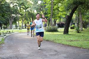 BIB: 178
                            <button type="button" onclick="openModal(5032248)" class="btn btn-primary btn-sm float-right btn-popup" data-toggle="modal" data-target=".modal-high-quality">
                        <i class="fas fa-shopping-cart"></i> Add to Cart
                    </button>
                                            <button type="button" onclick="isThisMe(5032248, true)" class="btn btn-success btn-sm float-right btn-popup btn-isme hidden" data-toggle="tooltip" data-placement="bottom" title="นี่คือรูปของคุณใช่ไหม คลิกที่นี่เพื่อเอาเข้าอัลบั้ม">
                        <i class="fas fa-plus"></i> Add to album
                    </button>
                    <button type="button" onclick="isThisMe(5032248, false)" class="btn btn-warning btn-sm float-right btn-popup btn-isnotme hidden">
                        <i class="fas fa-ban"></i> Remove from album
                    </button>