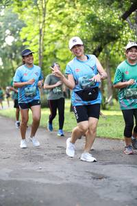 BIB: 001, 312
                            <button type="button" onclick="openModal(5033864)" class="btn btn-primary btn-sm float-right btn-popup" data-toggle="modal" data-target=".modal-high-quality">
                        <i class="fas fa-shopping-cart"></i> Add to Cart
                    </button>
                                            <button type="button" onclick="isThisMe(5033864, true)" class="btn btn-success btn-sm float-right btn-popup btn-isme hidden" data-toggle="tooltip" data-placement="bottom" title="นี่คือรูปของคุณใช่ไหม คลิกที่นี่เพื่อเอาเข้าอัลบั้ม">
                        <i class="fas fa-plus"></i> Add to album
                    </button>
                    <button type="button" onclick="isThisMe(5033864, false)" class="btn btn-warning btn-sm float-right btn-popup btn-isnotme hidden">
                        <i class="fas fa-ban"></i> Remove from album
                    </button>